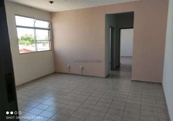 Vende-se apartamento 2/4 - cond. fechado no cophamil