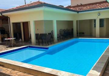 Vende-se sobrado de luxo - 3 suítes - 2 casas - piscina - bairro verdão