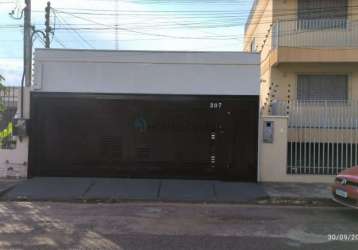 Vende casa muito boa de morar na região central