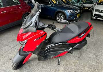 YAMAHA XMAX