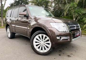 MITSUBISHI PAJERO FULL