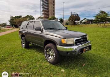 TOYOTA HILUX SW4