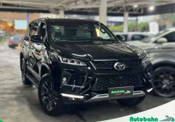 TOYOTA HILUX SW4