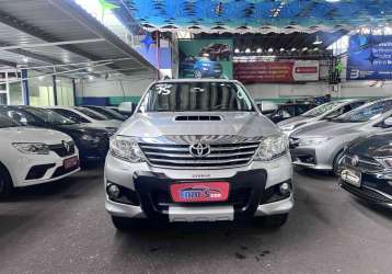 TOYOTA HILUX SW4