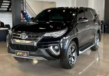 TOYOTA HILUX SW4