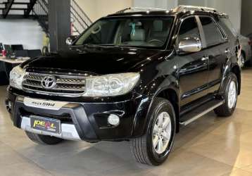 TOYOTA HILUX SW4