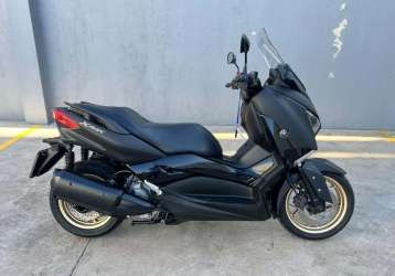 YAMAHA XMAX