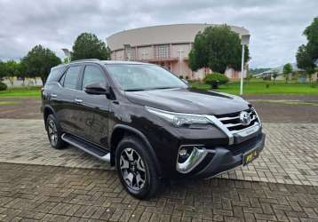 TOYOTA HILUX SW4