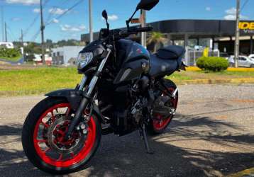 YAMAHA MT-07