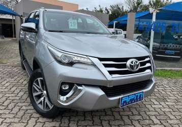 TOYOTA HILUX SW4