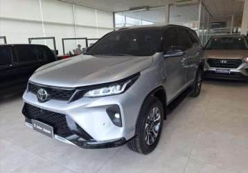 TOYOTA HILUX SW4