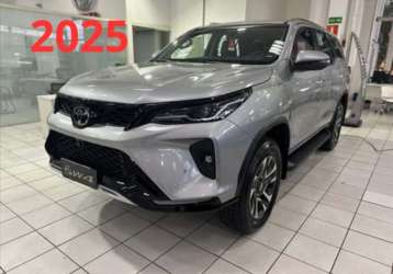 TOYOTA HILUX SW4