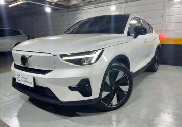 VOLVO C40