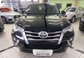 TOYOTA HILUX SW4