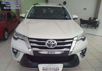 TOYOTA HILUX SW4