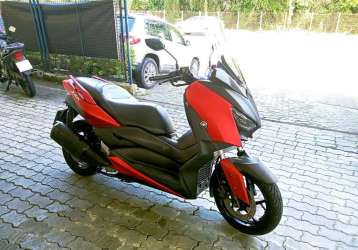 YAMAHA XMAX