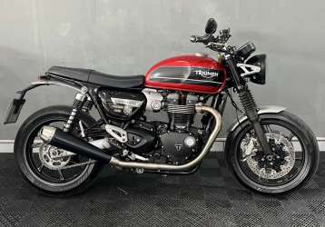 TRIUMPH SPEED TWIN