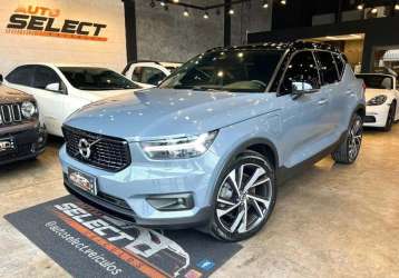 VOLVO XC 40