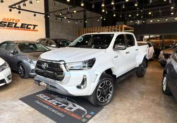 TOYOTA HILUX SW4