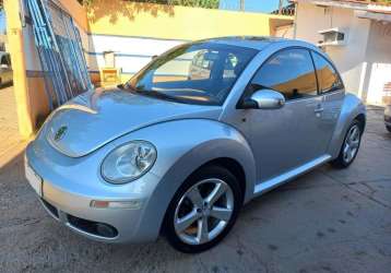 VOLKSWAGEN NEW BEETLE