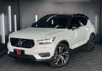 VOLVO XC 40