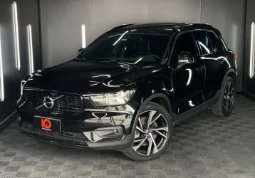 VOLVO XC 40