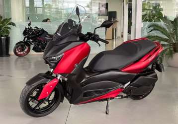 YAMAHA XMAX