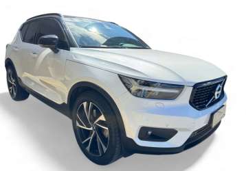 VOLVO XC 40