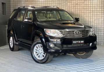 TOYOTA HILUX SW4