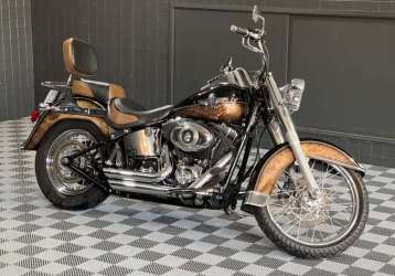 HARLEY-DAVIDSON HERITAGE