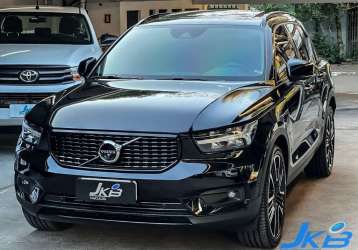 VOLVO XC 40