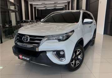 TOYOTA HILUX SW4