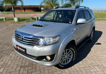 TOYOTA HILUX SW4