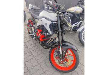 YAMAHA MT-03