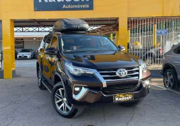 TOYOTA HILUX SW4