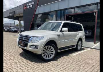 MITSUBISHI PAJERO FULL