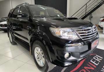 TOYOTA HILUX SW4