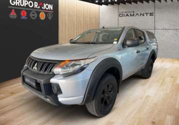 MITSUBISHI L200 TRITON