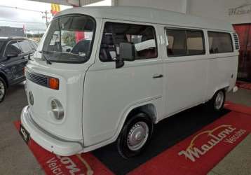 VOLKSWAGEN KOMBI