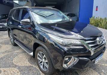 TOYOTA HILUX SW4