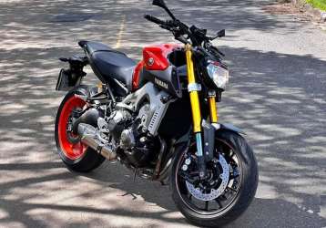 YAMAHA MT-09