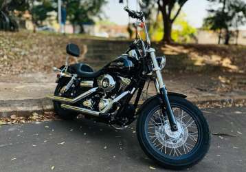 HARLEY-DAVIDSON DYNA