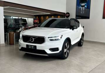 VOLVO XC 40