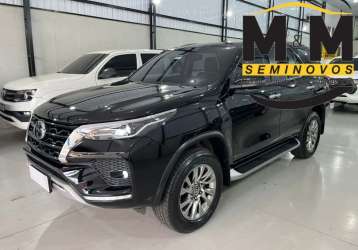 TOYOTA HILUX SW4