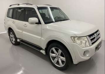 MITSUBISHI PAJERO FULL