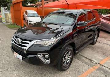 TOYOTA HILUX SW4