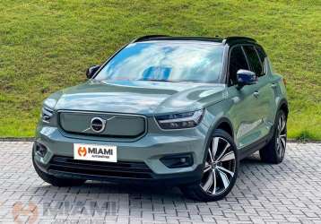 VOLVO XC 40