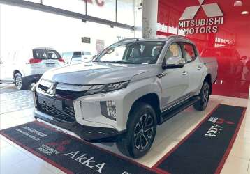 MITSUBISHI L200 TRITON