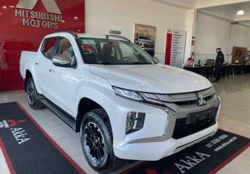 MITSUBISHI L200 TRITON