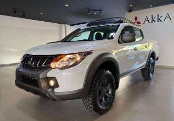 MITSUBISHI L200 TRITON